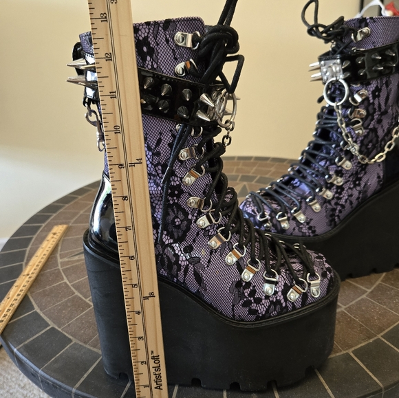 Widow Dolls Kill Haunted Traitor Purple Platform Boots - Picture 13 of 15